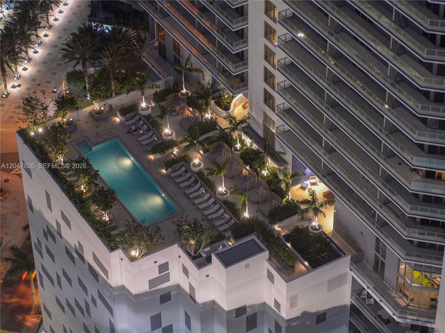 1300 Brickell Bay Dr 1813, Miami, FL 33131