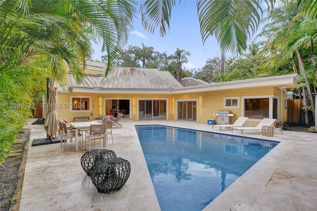 2360 Tigertail Ave, Miami, FL 33133