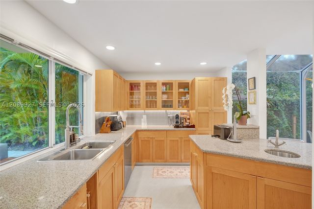 2360 Tigertail Ave, Miami, FL 33133