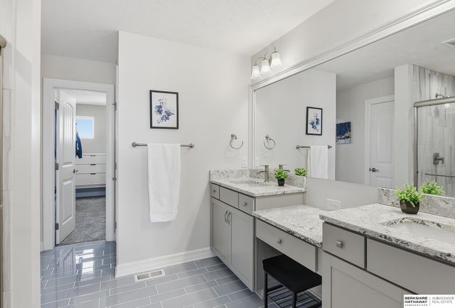 7707 N 173 Street, Bennington, NE 68007