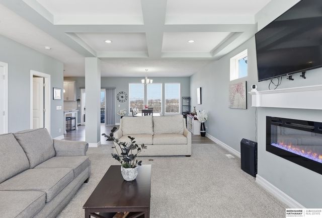 7707 N 173 Street, Bennington, NE 68007