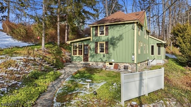 737 Water St, White Twp., NJ 07823