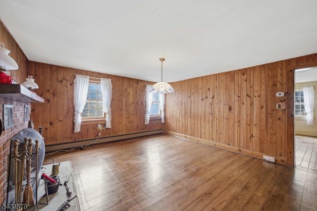 737 Water St, White Twp., NJ 07823