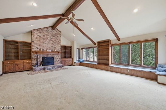 737 Water St, White Twp., NJ 07823