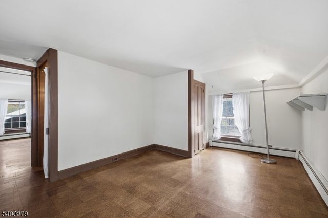 737 Water St, White Twp., NJ 07823