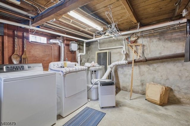 737 Water St, White Twp., NJ 07823