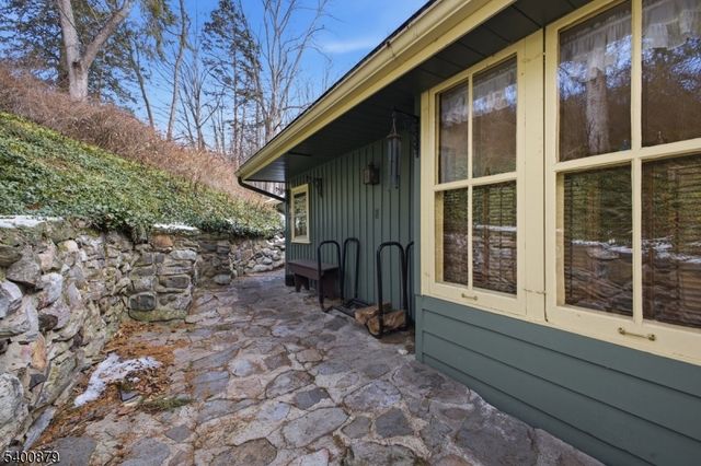 737 Water St, White Twp., NJ 07823