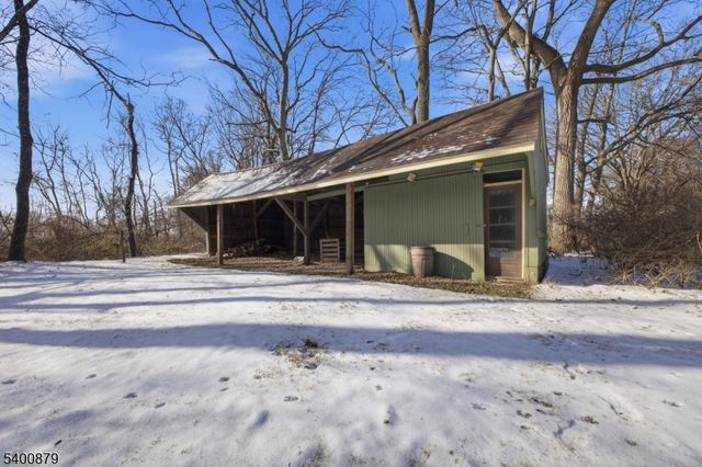 737 Water St, White Twp., NJ 07823