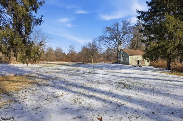 737 Water St, White Twp., NJ 07823