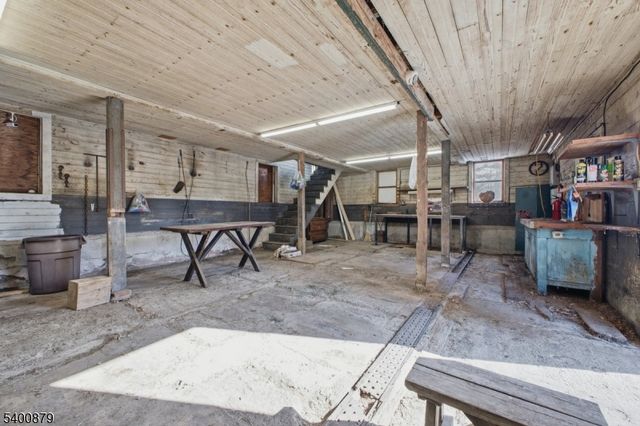 737 Water St, White Twp., NJ 07823