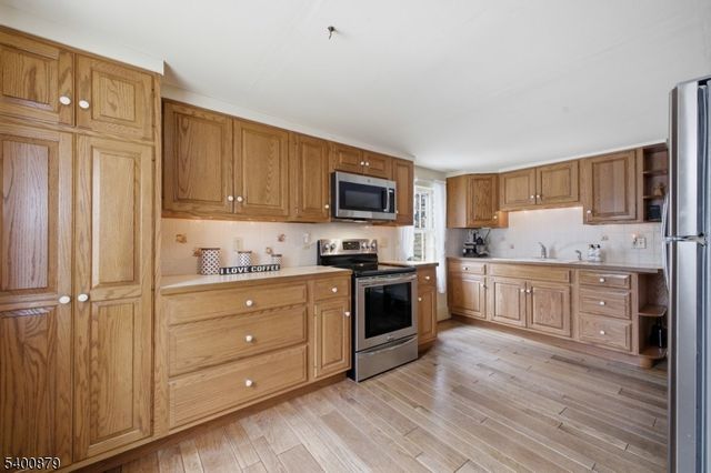 737 Water St, White Twp., NJ 07823