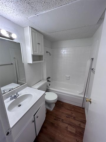 2803 Hemphill PARK B205, Austin, TX 78705
