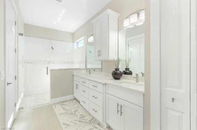 2401 Macadamia LN, St. James City, FL 33956