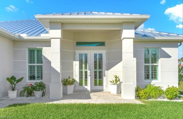 2401 Macadamia LN, St. James City, FL 33956