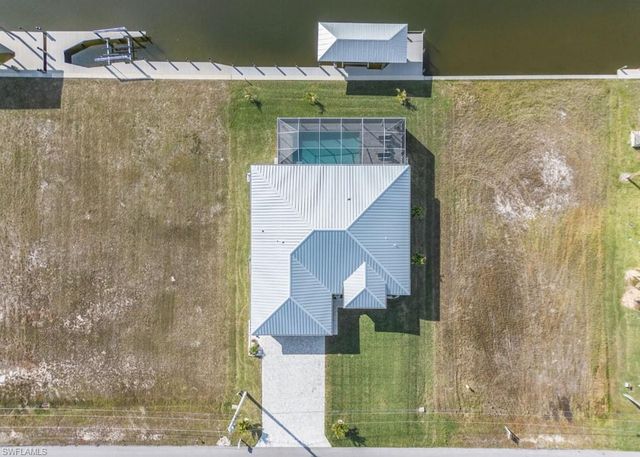 2401 Macadamia LN, St. James City, FL 33956