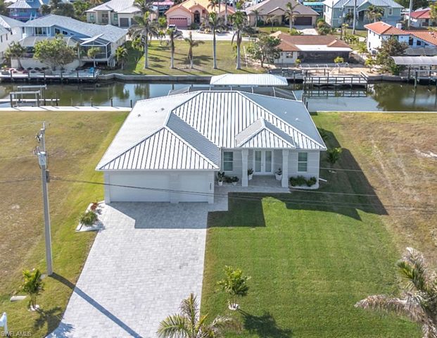 2401 Macadamia LN, St. James City, FL 33956