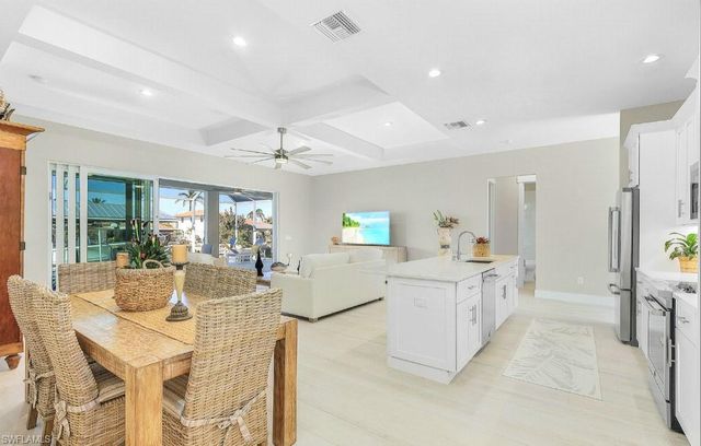 2401 Macadamia LN, St. James City, FL 33956