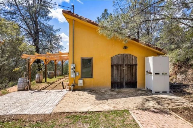 3520 Michelle Drive, Kelseyville, CA 95451