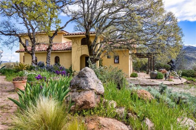 3520 Michelle Drive, Kelseyville, CA 95451