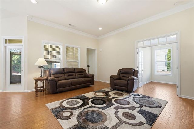 605 Hemlock Trail, Canton, GA 30114