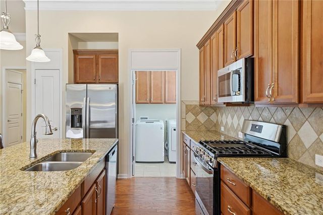 605 Hemlock Trail, Canton, GA 30114