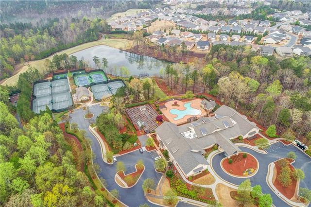 605 Hemlock Trail, Canton, GA 30114