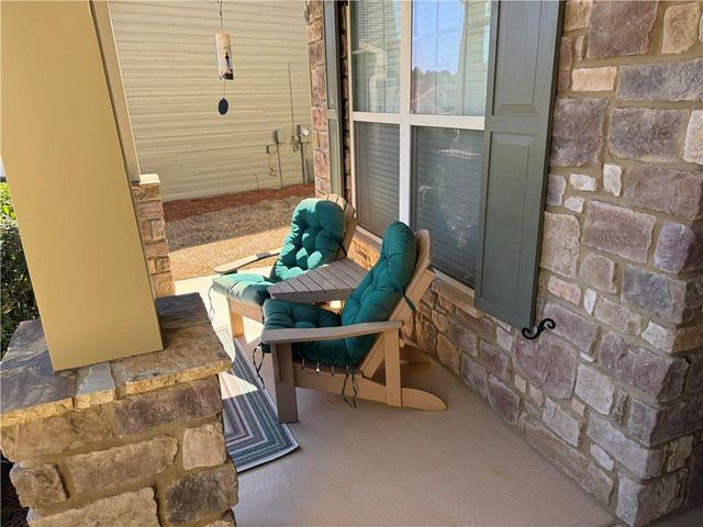 605 Hemlock Trail, Canton, GA 30114