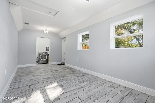 1215 Leon Lane, Daytona Beach, FL 32117