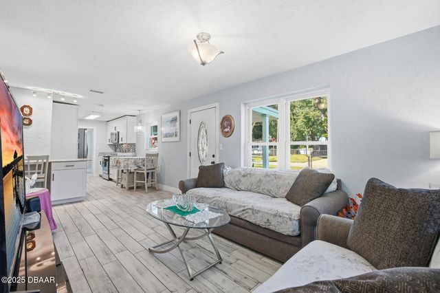 1215 Leon Lane, Daytona Beach, FL 32117