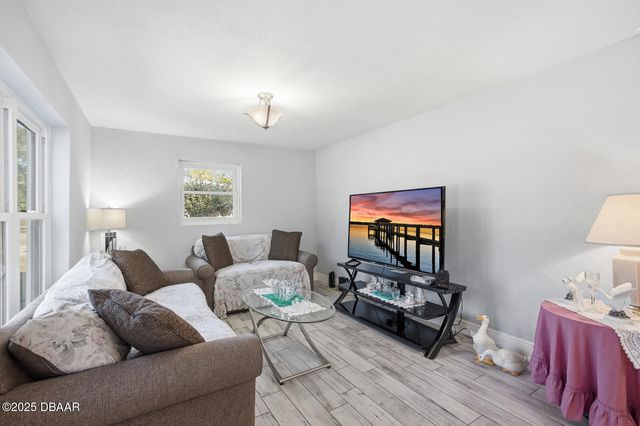 1215 Leon Lane, Daytona Beach, FL 32117