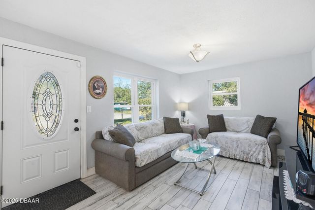 1215 Leon Lane, Daytona Beach, FL 32117