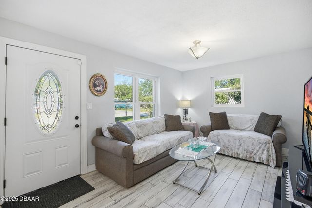 1215 Leon Lane, Daytona Beach, FL 32117