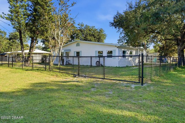 1215 Leon Lane, Daytona Beach, FL 32117