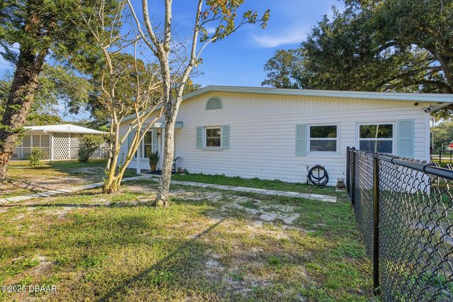 1215 Leon Lane, Daytona Beach, FL 32117