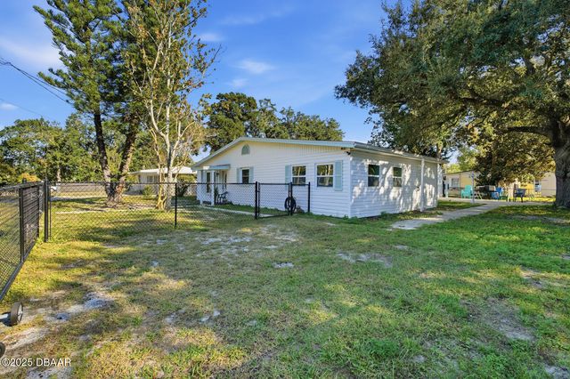 1215 Leon Lane, Daytona Beach, FL 32117