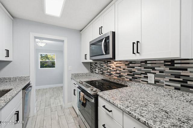 1215 Leon Lane, Daytona Beach, FL 32117