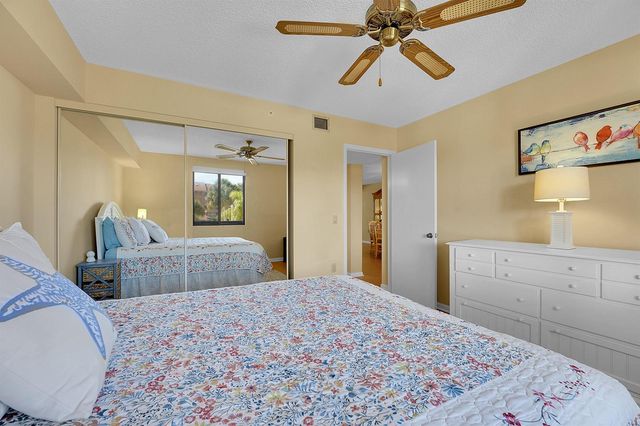 2001 Marina Isle Way 203, Jupiter, FL 33477