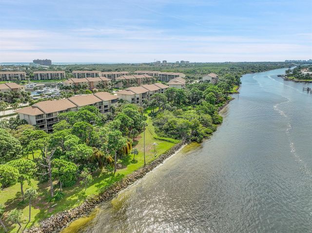 2001 Marina Isle Way 203, Jupiter, FL 33477