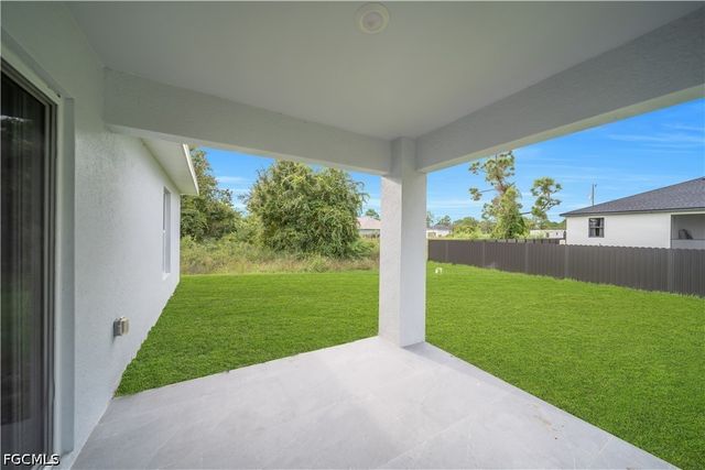 859 Chicago ST, Lehigh Acres, FL 33974