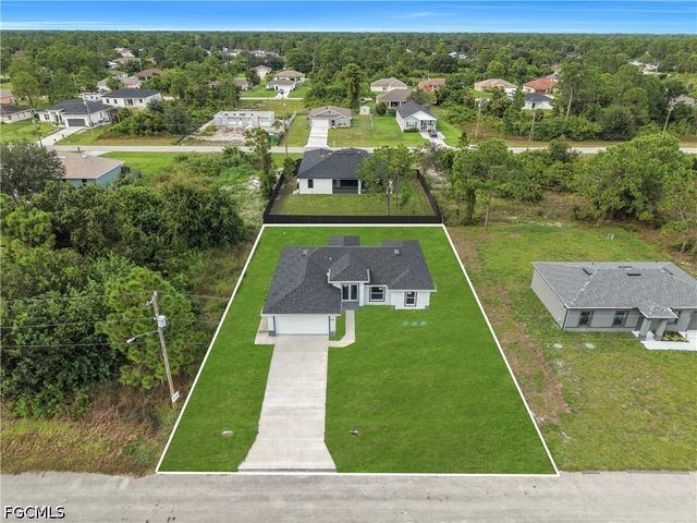 859 Chicago ST, Lehigh Acres, FL 33974