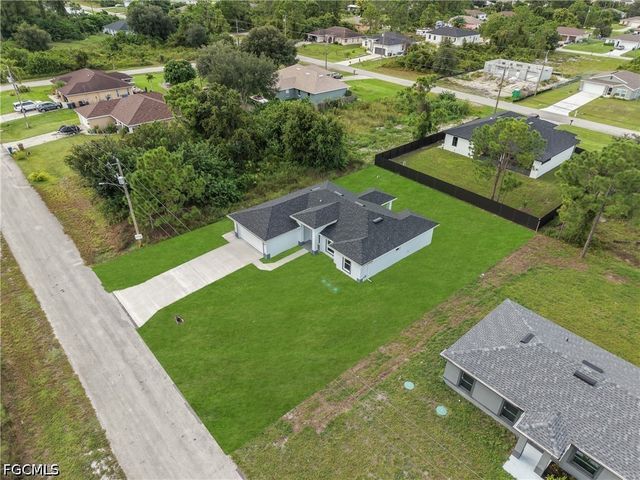 859 Chicago ST, Lehigh Acres, FL 33974