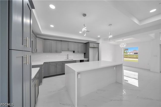 859 Chicago ST, Lehigh Acres, FL 33974