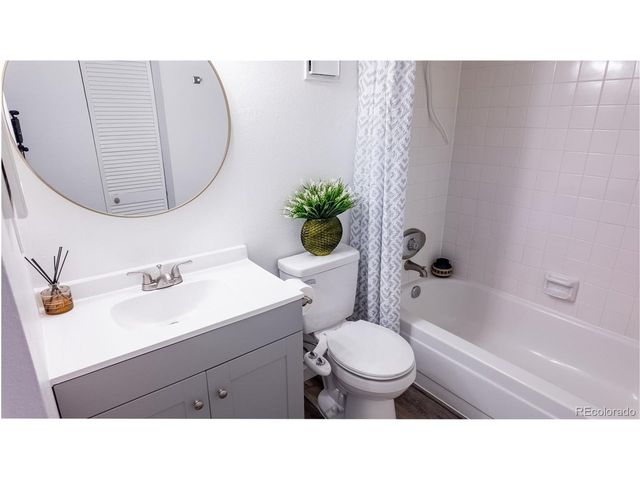 1887 S Pitkin St A, Aurora, CO 80017