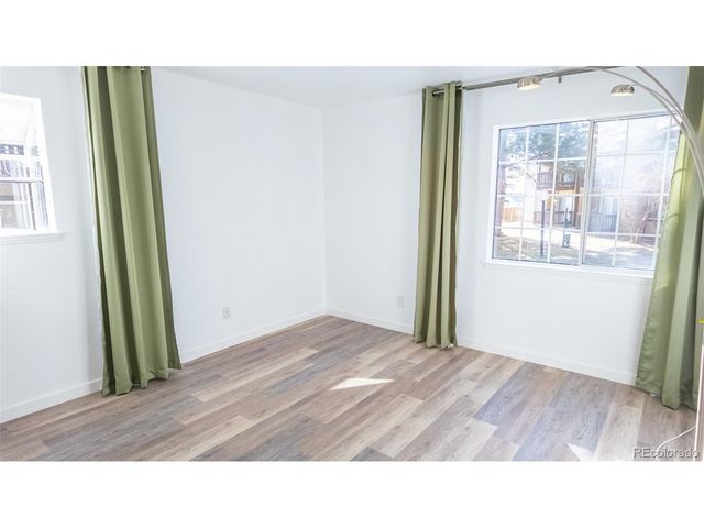 1887 S Pitkin St A, Aurora, CO 80017