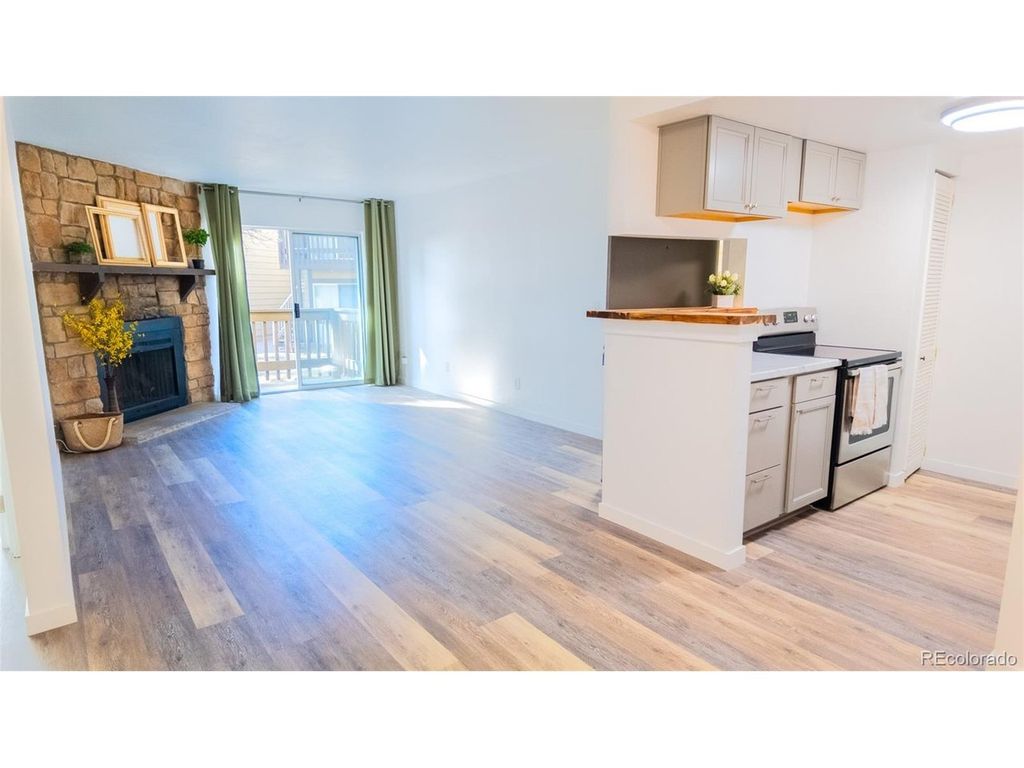 1887 S Pitkin St A, Aurora, CO 80017