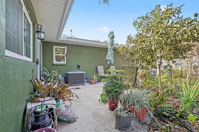 598 GANTRY STREET SW, Palm Bay, FL 32908