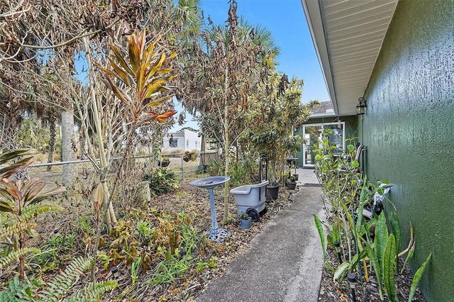 598 GANTRY STREET SW, Palm Bay, FL 32908