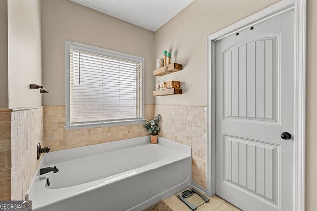 134 Hickory Hills Drive, Newnan, GA 30263