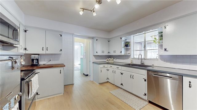 433 Delaware Avenue, Akron, OH 44303