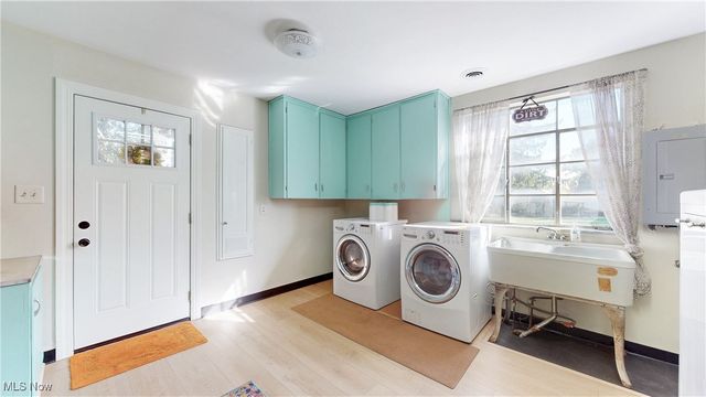 433 Delaware Avenue, Akron, OH 44303